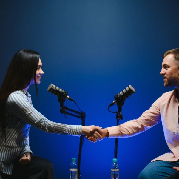 Louis Klamroth Freundin Zwischen Talkshow-Rampenlicht und Klima-Aktivismus