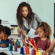 Hilfskraft im Kindergarten ohne Ausbildung Pädagogisch Quereinstieg in die Kita