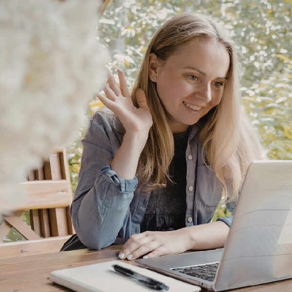 Frauen entdecken ortsunabhängiges Arbeiten